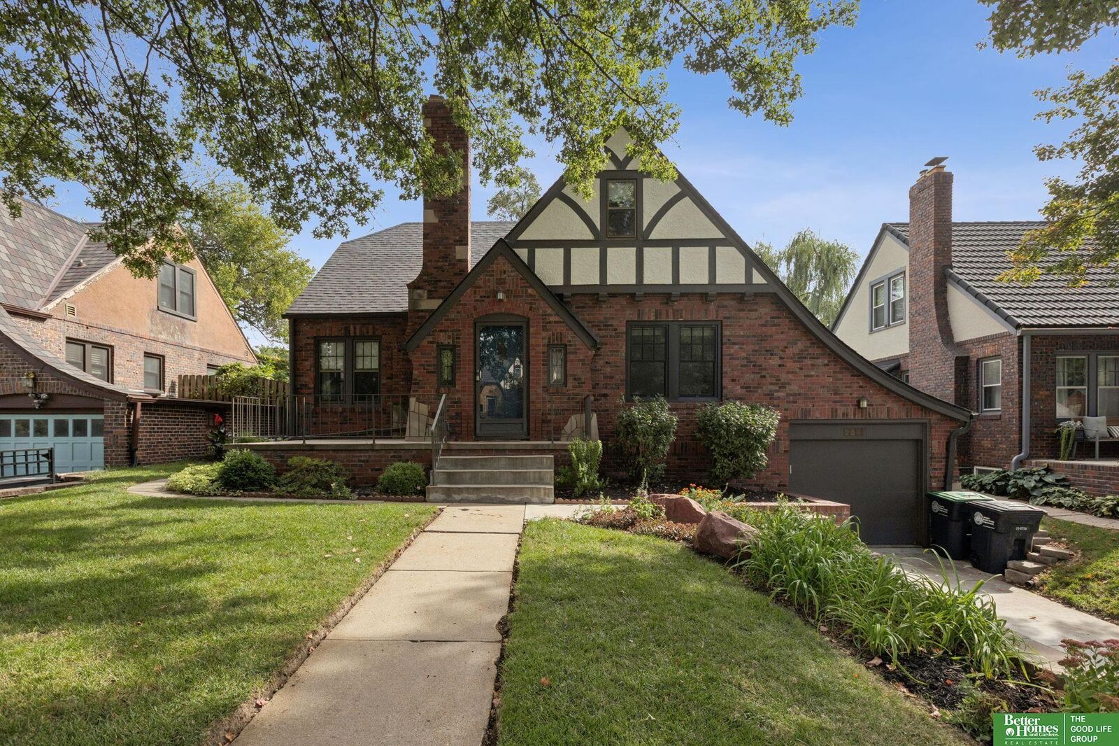 Property Photo:  2611 N 51 Avenue  NE 68104 