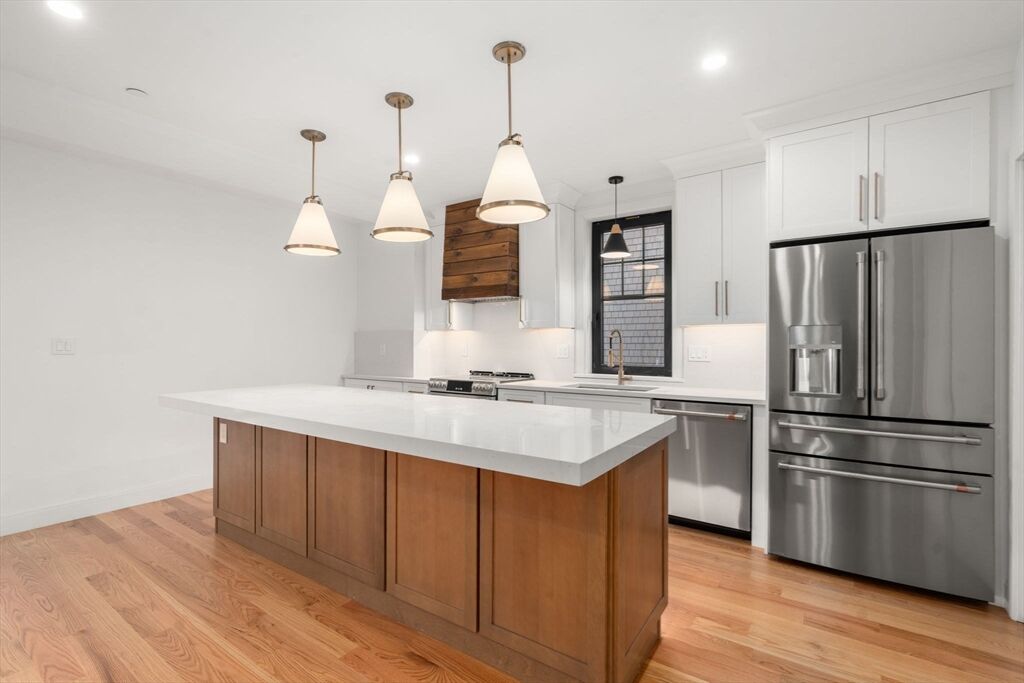 Property Photo:  9 Sydney 202  MA 02125 