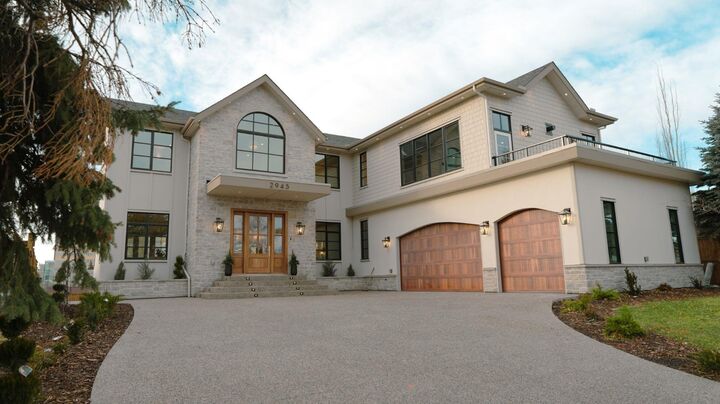 Property Photo: 2945 Toronto Crescent NW AB T2N 3W4