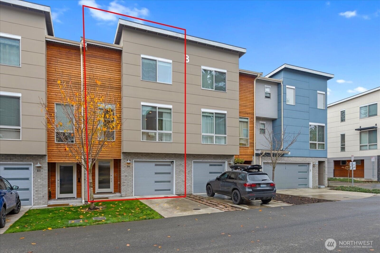 Property Photo:  7628  222nd Street SW B4  WA 98026 