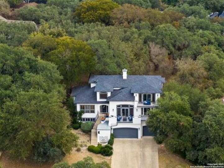 Property Photo: 12 Inwood Bluff TX 78248