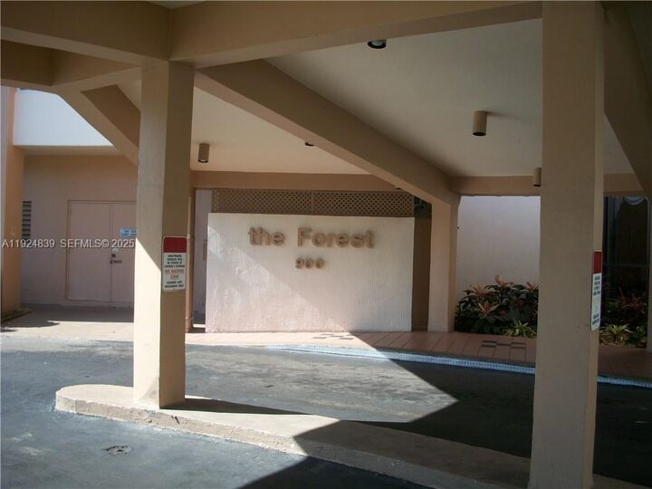 900 St Charles Pl 208  Pembroke Pines FL 33026 photo