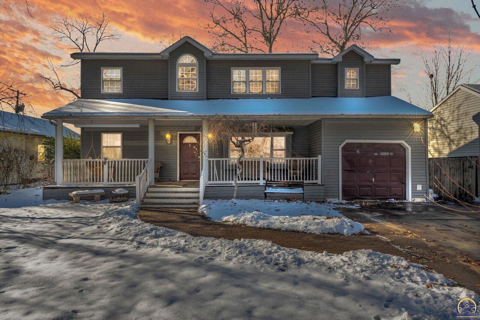 Property Photo:  5813 SE Cross St  KS 66619 