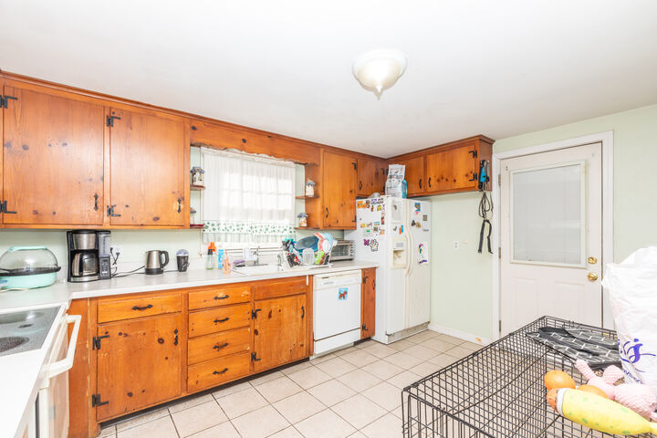 Property Photo: 8 Hickory Hill Road CT 06052