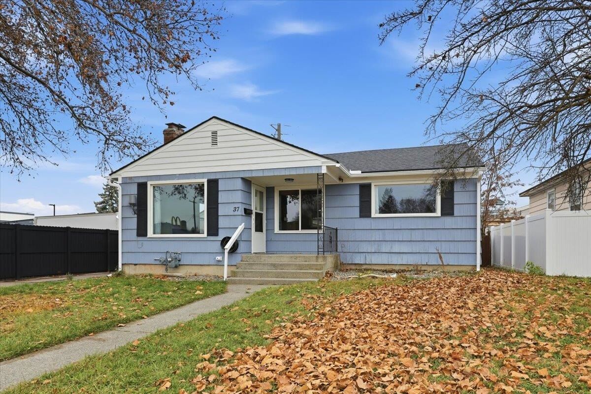 Property Photo:  37 E Hoffman Ave  WA 99207 
