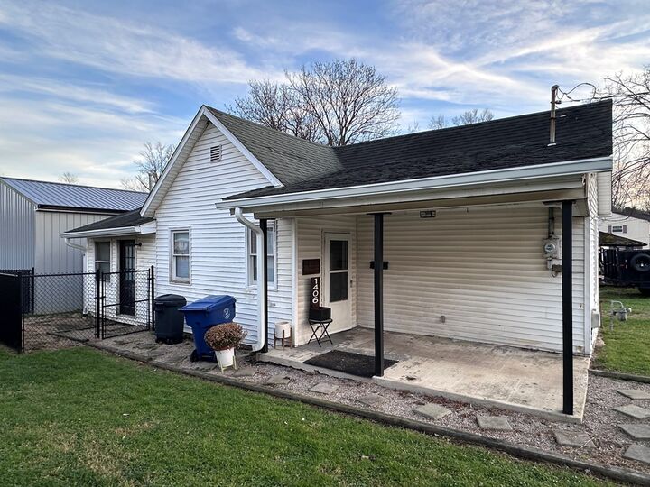 Property Photo: 1406 Connecticut Ave. OH 45692