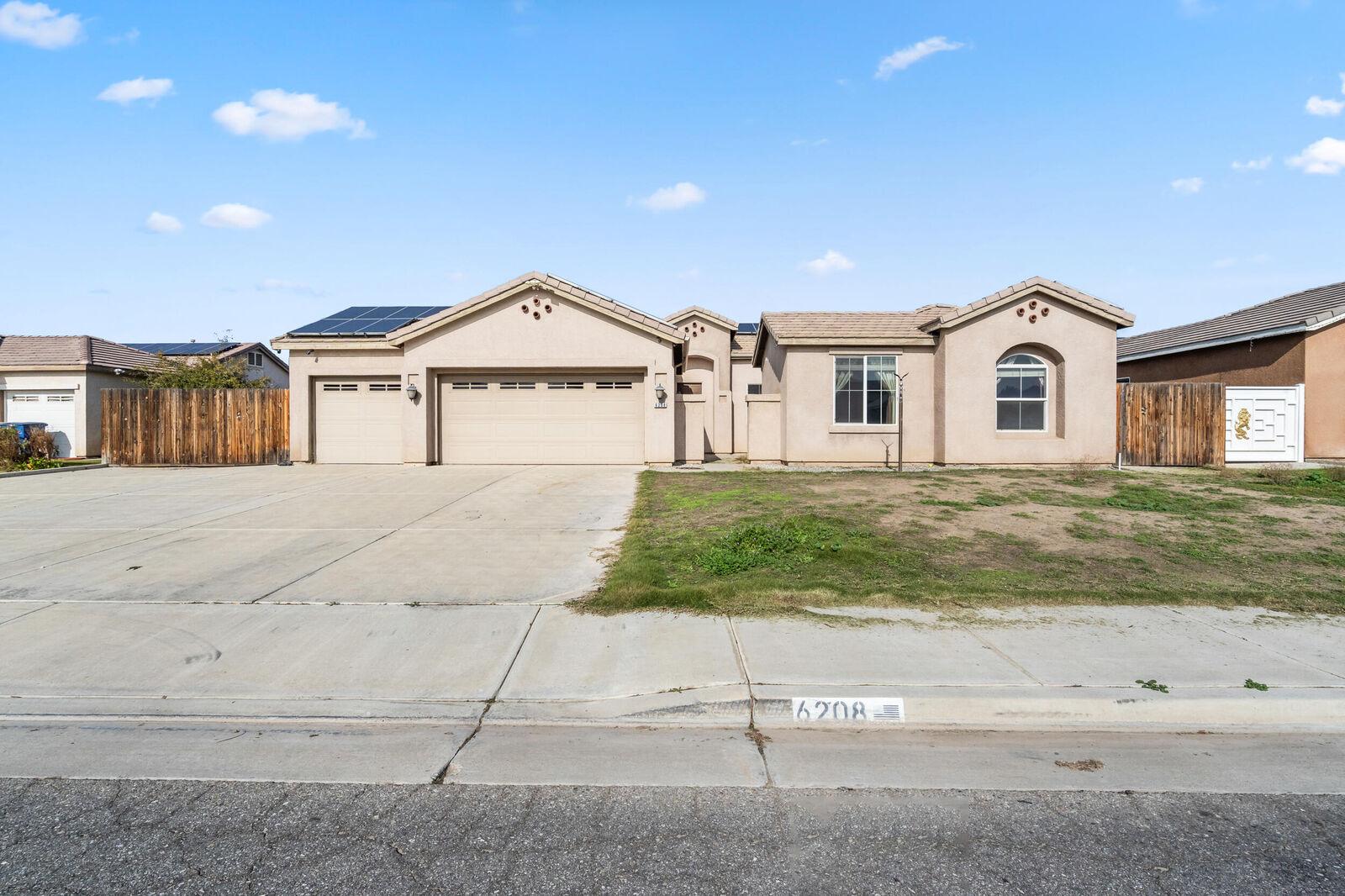 Property Photo:  6208 Fire Opal Drive  CA 93313 