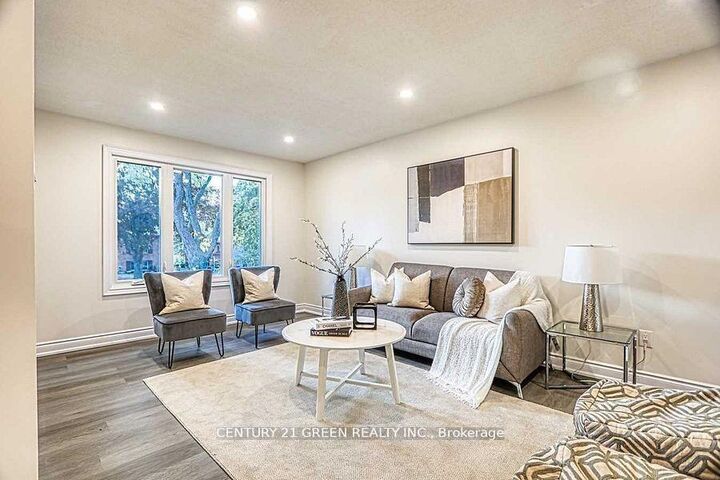 Property Photo:  164 Gardiner Drive  ON L9C 6N4 
