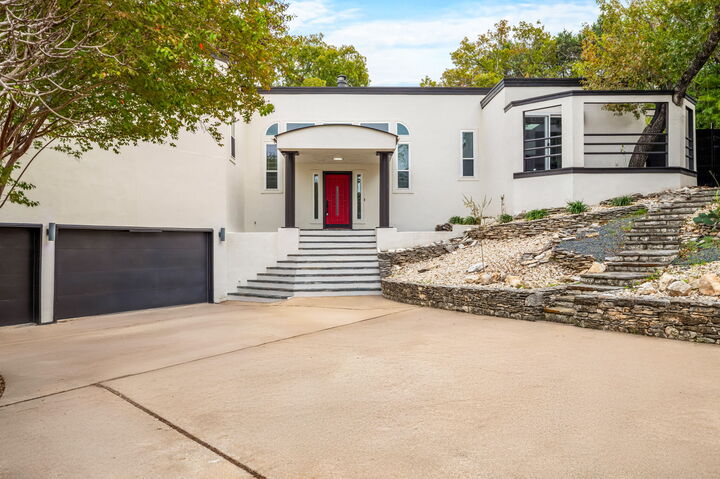 Property Photo:  304 Palos Verdes Drive  TX 78734 