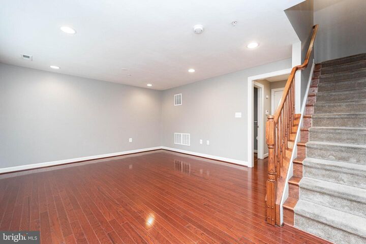 Property Photo: 321 Bulwark Alley MD 21401