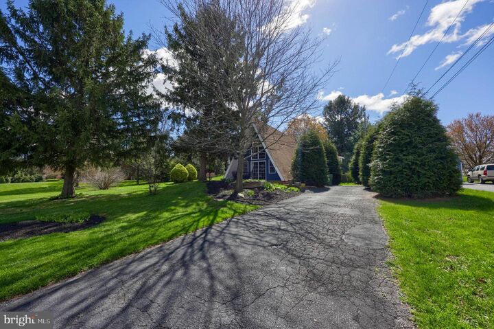 1770 Windy Hill Road  Lancaster PA 17602 photo