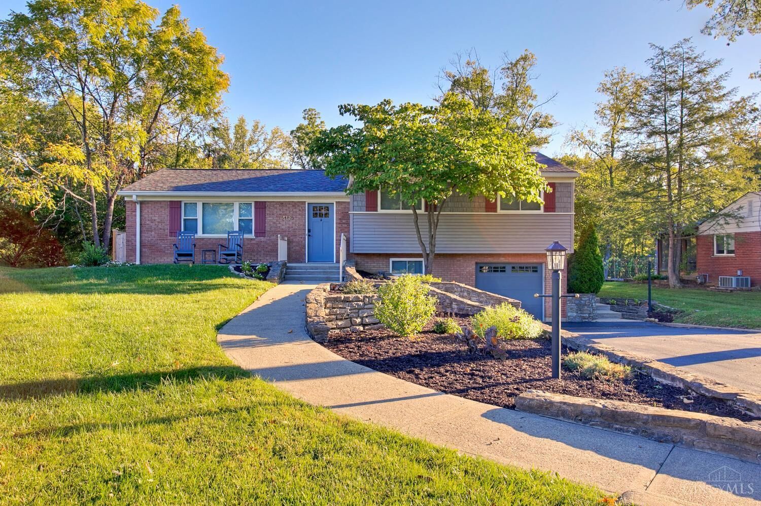 Property Photo:  5482 Country Lane  OH 45150 