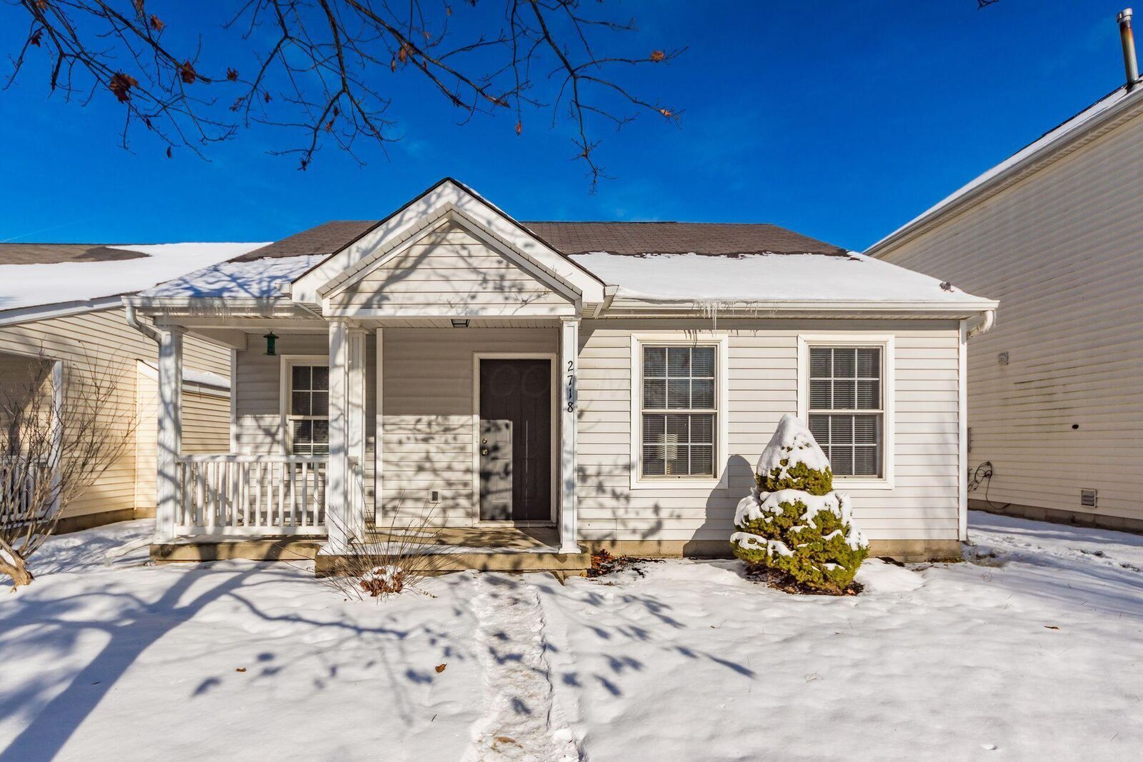 Property Photo:  2718 Proclamation Way  OH 43207 