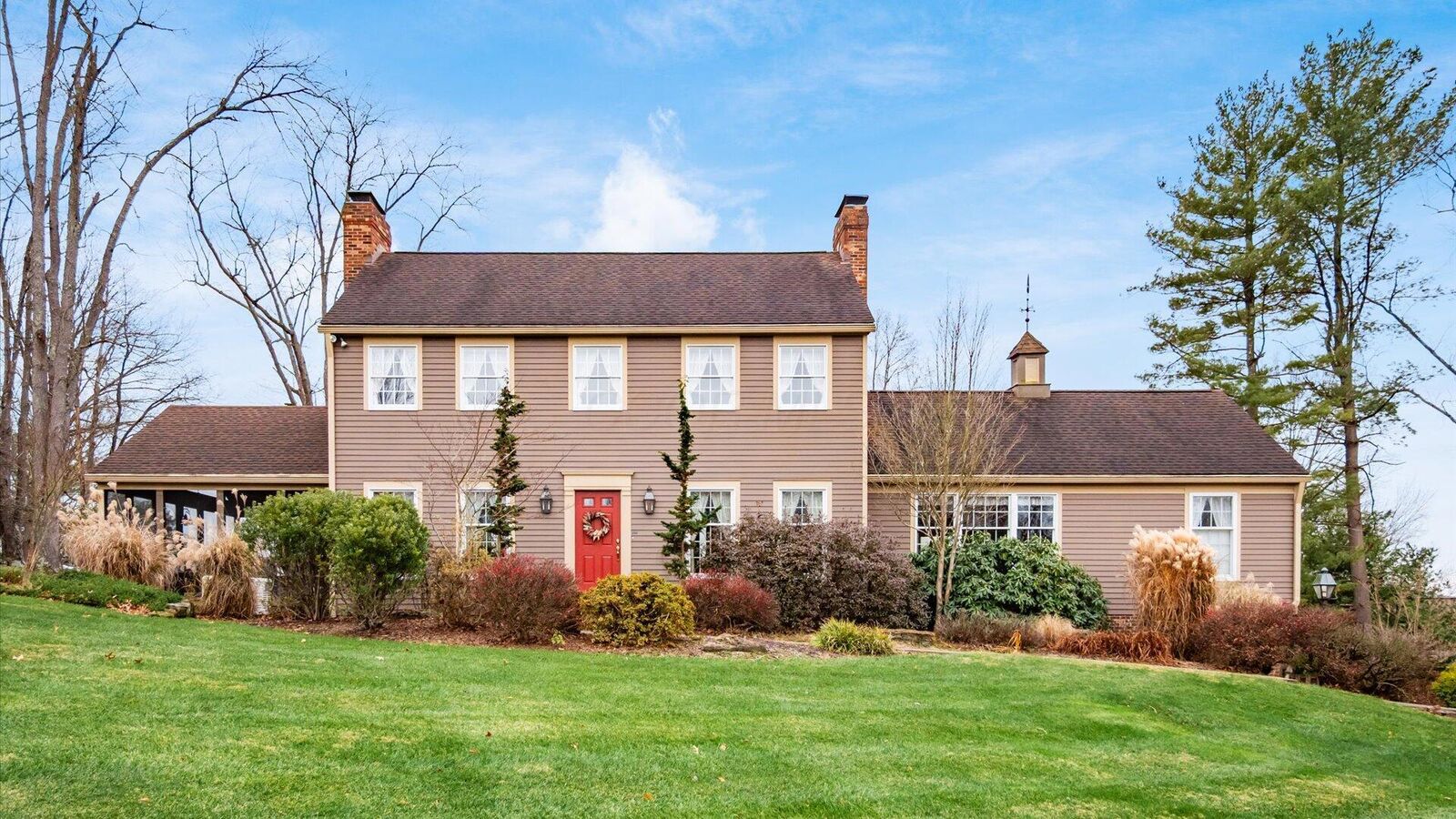 Property Photo:  5110 Wilshire Drive  OH 43701 