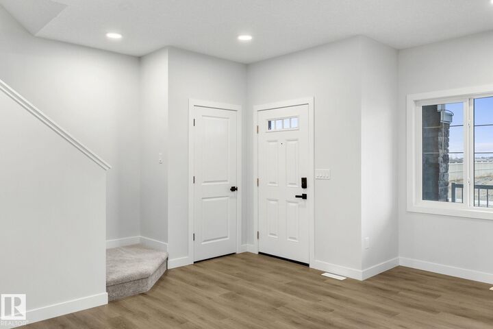 Property Photo: 11 Sereno Lane AB T8L 0Z9