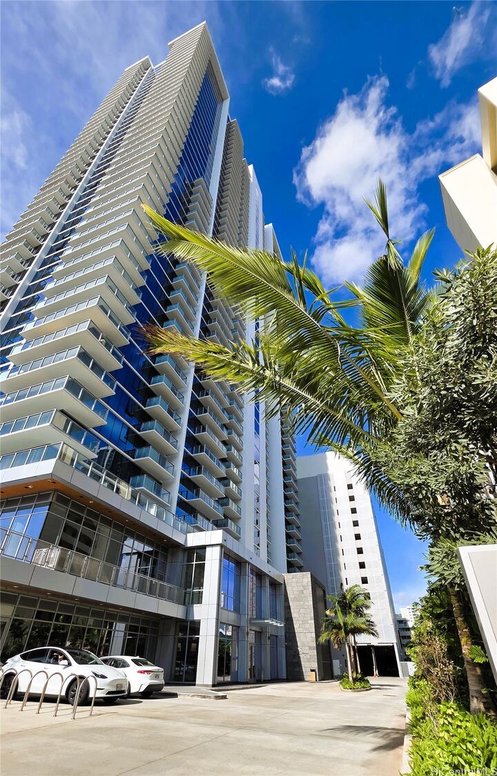 Property Photo: 1500 Rycroft Street 2208R HI 96814