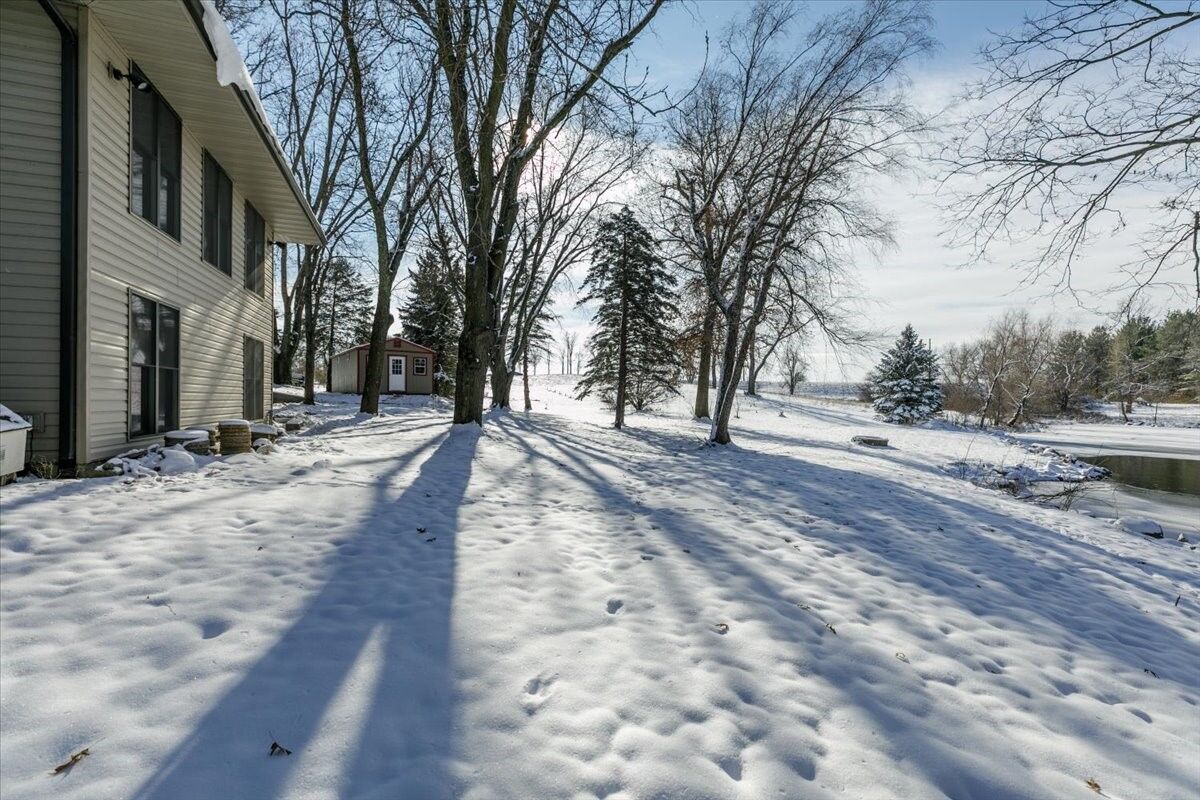 Property Photo: 665 198th Avenue IA 50219