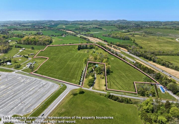 Property Photo: 2041 Witt Rd TN 37890