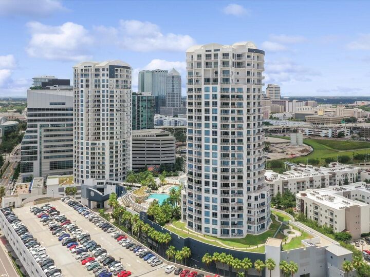 Property Photo: 1209 E Cumberland Avenue 1906 FL 33602