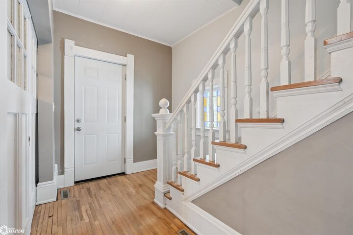 Property Photo:  502 S Elm Street  IA 52645 