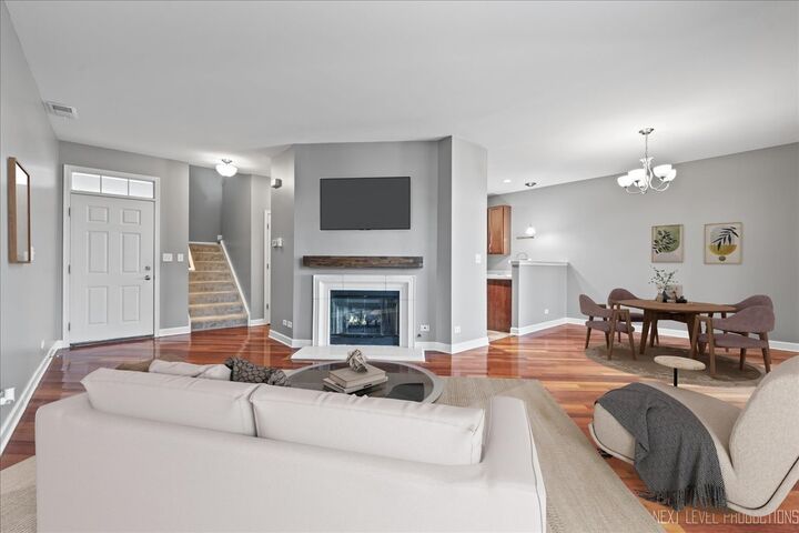 Property Photo: 450 Majestic Lane 450 IL 60543