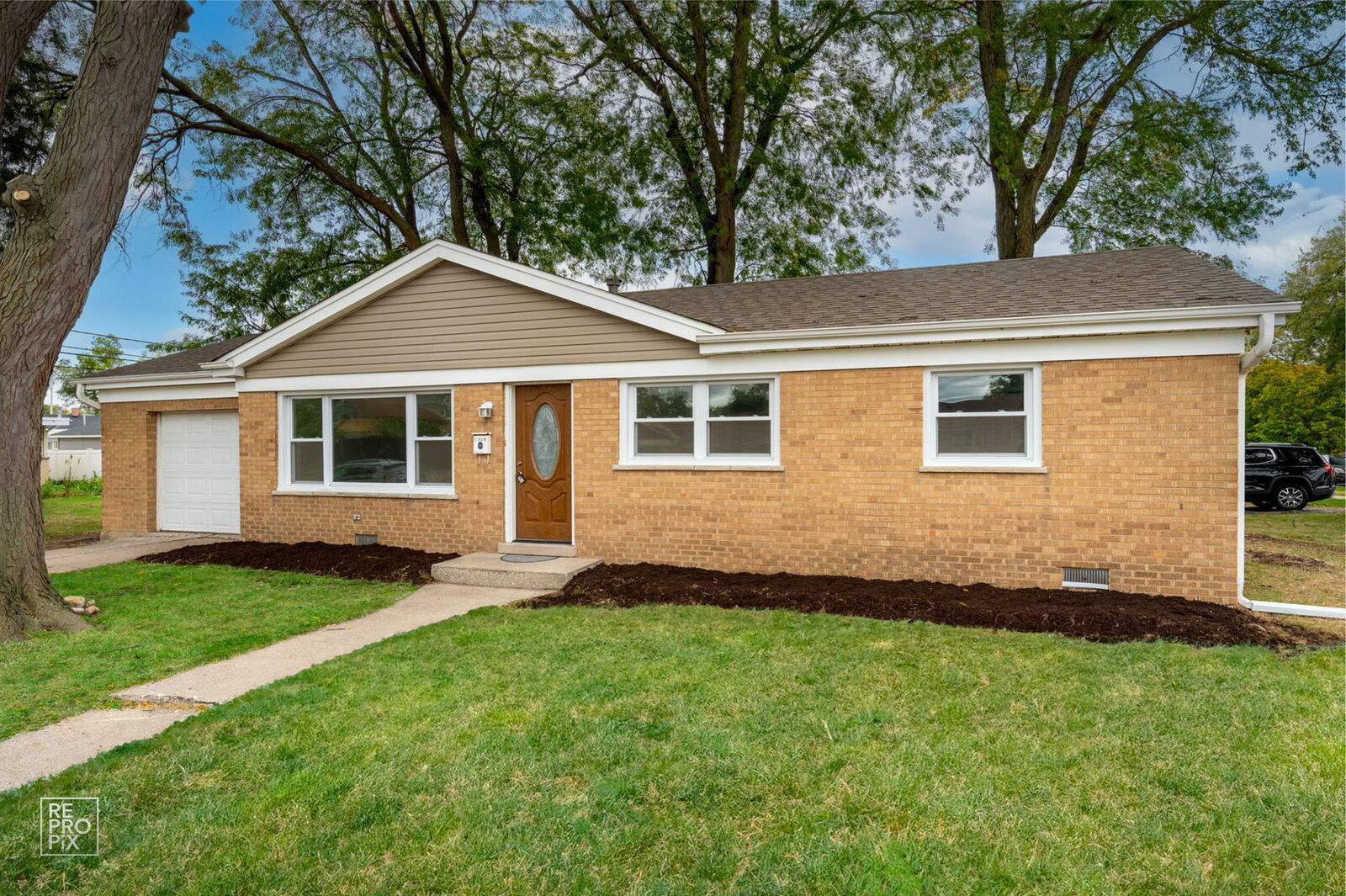 Property Photo: 10854 Lyman Avenue IL 60415