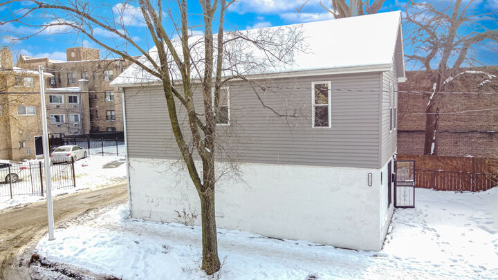 Property Photo:  1715 E 70th Street  IL 60649 