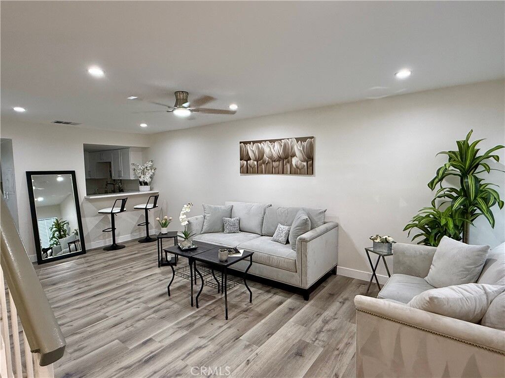 Property Photo:  810 W Compton Blvd 7  CA 90220 