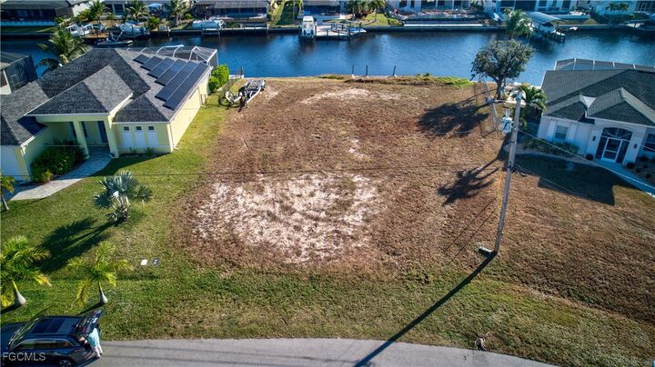 Property Photo: 221 NW 33rd Avenue FL 33993