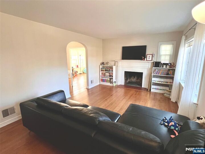 Property Photo: 40 Amherst Court NJ 07452