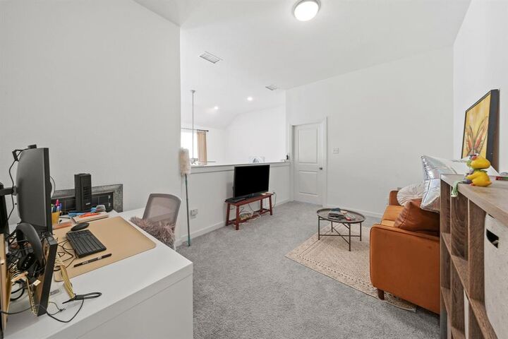 Property Photo: 1136 Queensdown Way TX 75126