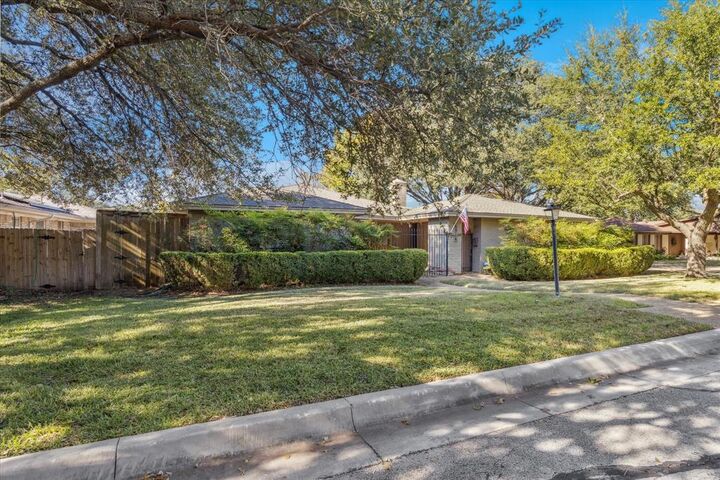 Property Photo: 6316 Wallingford Drive TX 76133