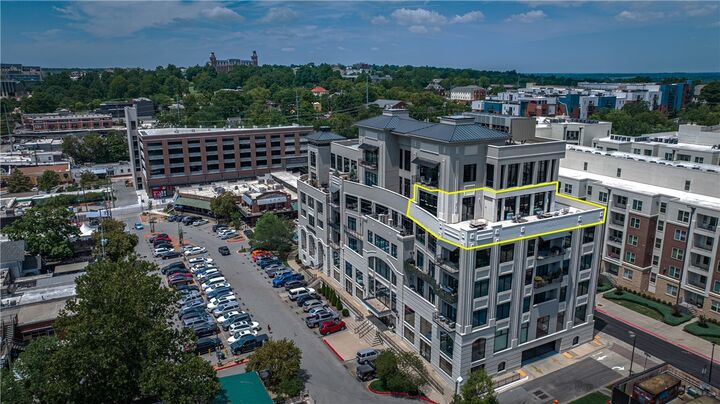 Property Photo:  401 W Watson Street 601 And 604  AR 72701 