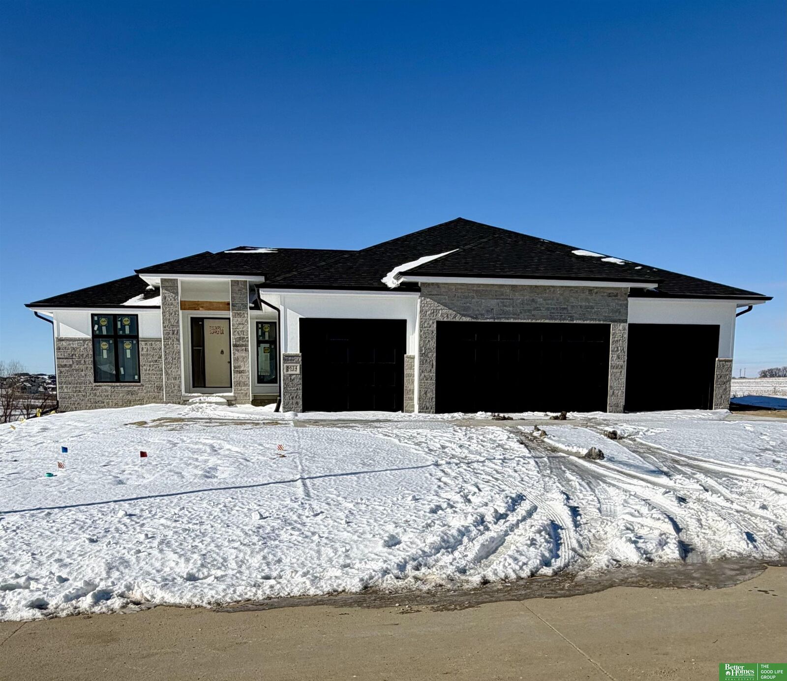 Property Photo:  5614 N 199th Street  NE 68022 