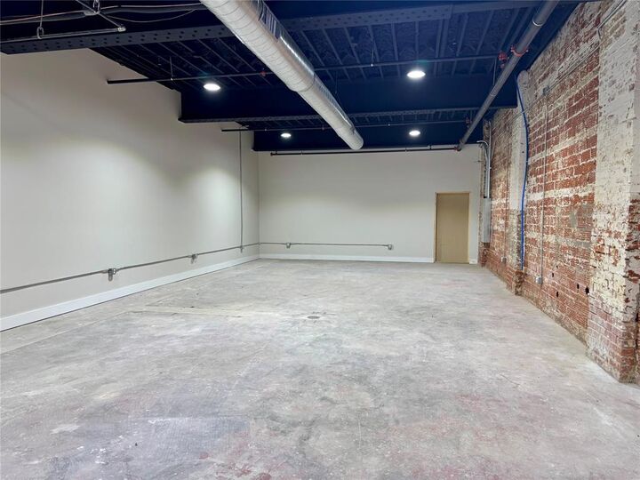 Property Photo: 611 W Chickasha Avenue OK 73018