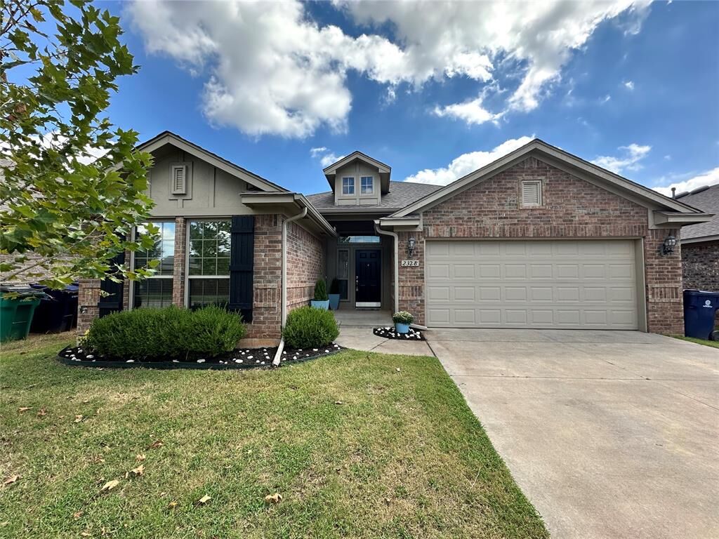 Property Photo: 2328 NW 191st Court OK 73012