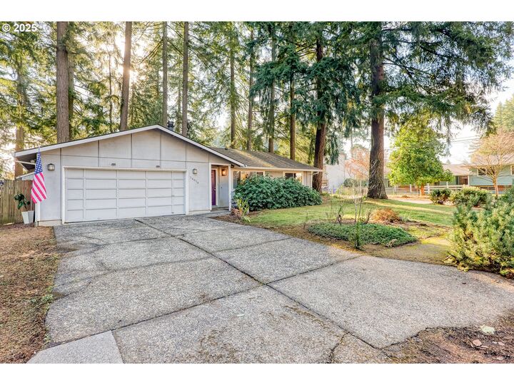 Property Photo: 16016 NE Everett Ct OR 97230