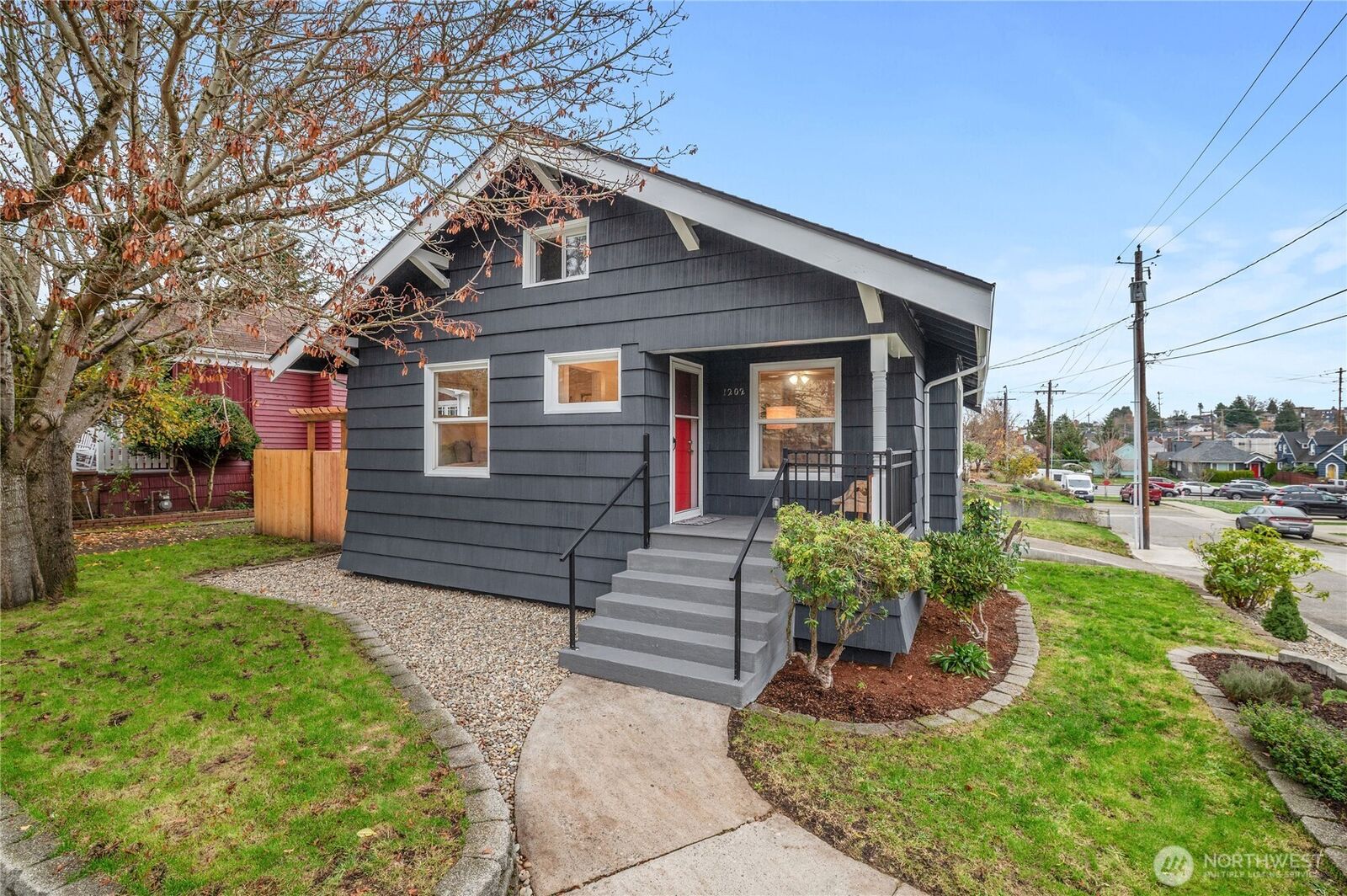 Property Photo:  1202  Broadway Avenue  WA 98337 