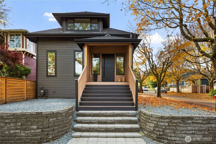 Property Photo:  829  27th Avenue  WA 98122 