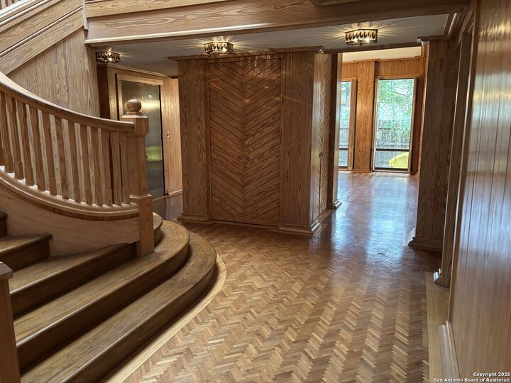 Property Photo:  1049 Allen Ave.  TX 78006 