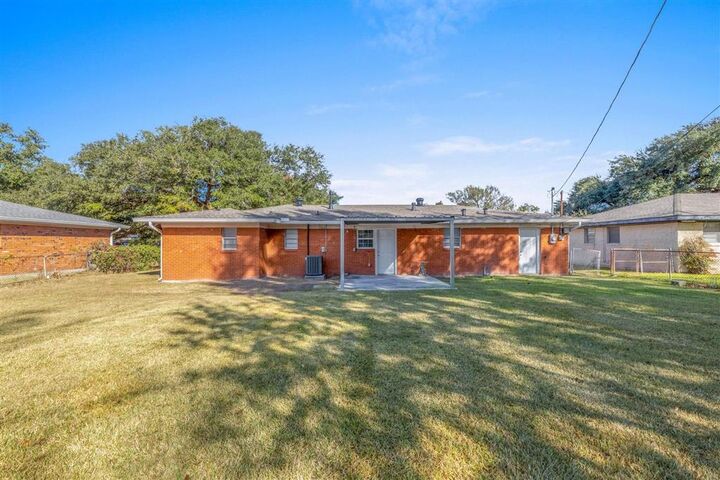 Property Photo: 1921 Anderson Avenue LA 70669