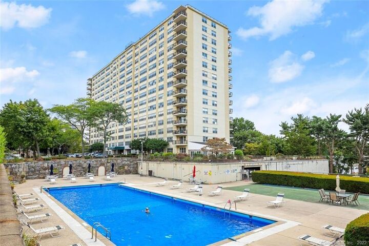 Property Photo: 2625 Park Avenue 6M CT 06604