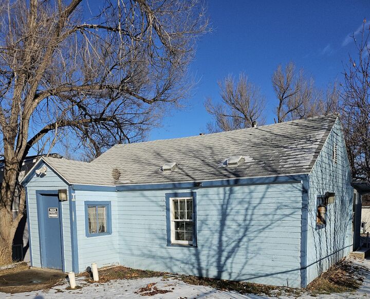 Property Photo: 945 Bellevue Avenue WY 82801