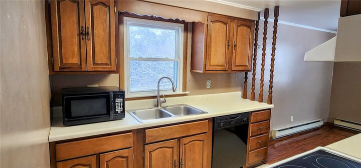 Property Photo: 188 Laura Dr PA 15026