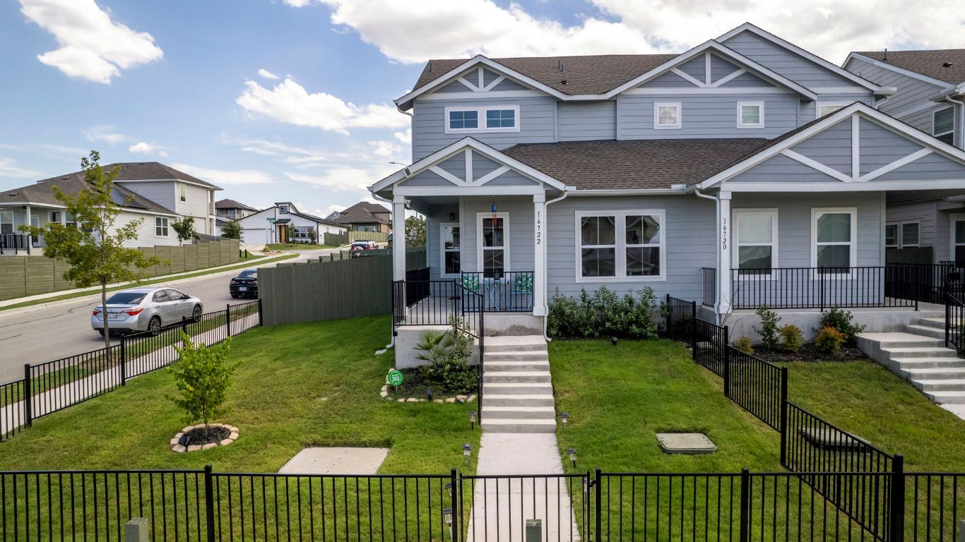 Property Photo:  16722 Sonoma Breeze Drive  TX 78653 