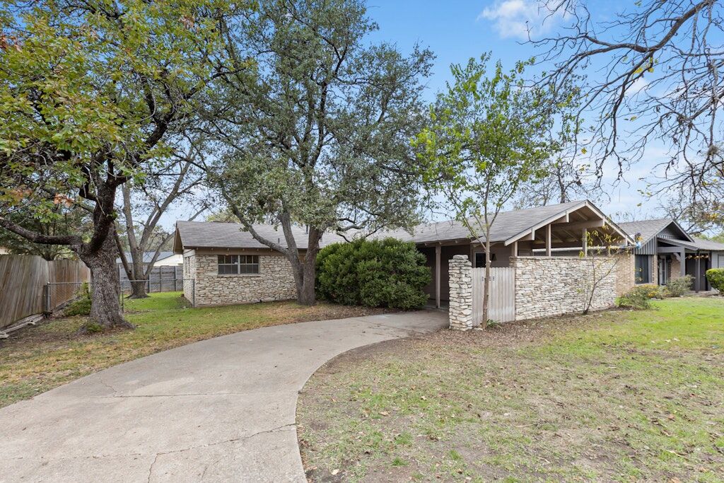 Property Photo: 8302 Renton Drive TX 78757