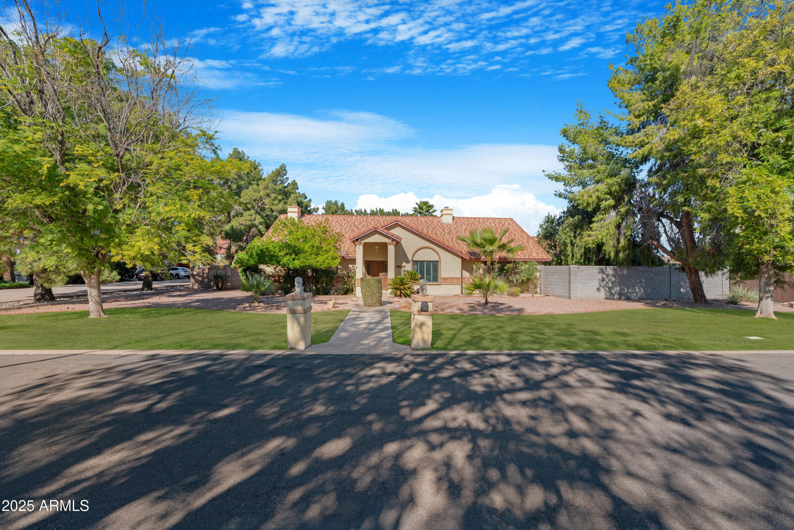 Property Photo: 3152 E Irwin Avenue AZ 85204