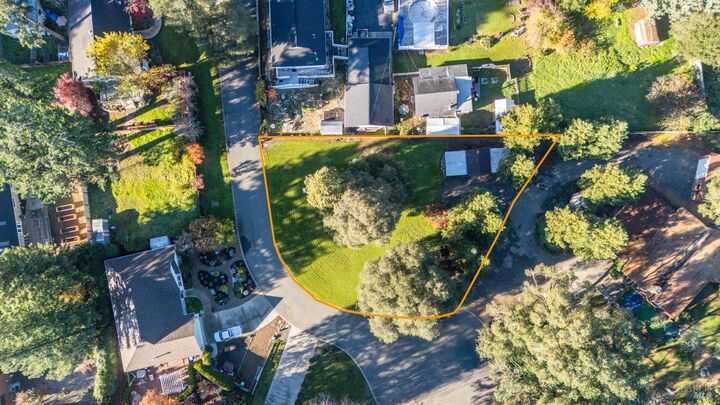 Property Photo: 1720 Hickory Court CA 95482