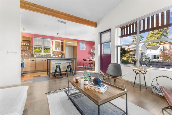 Property Photo: 716 Keller Court CA 94952