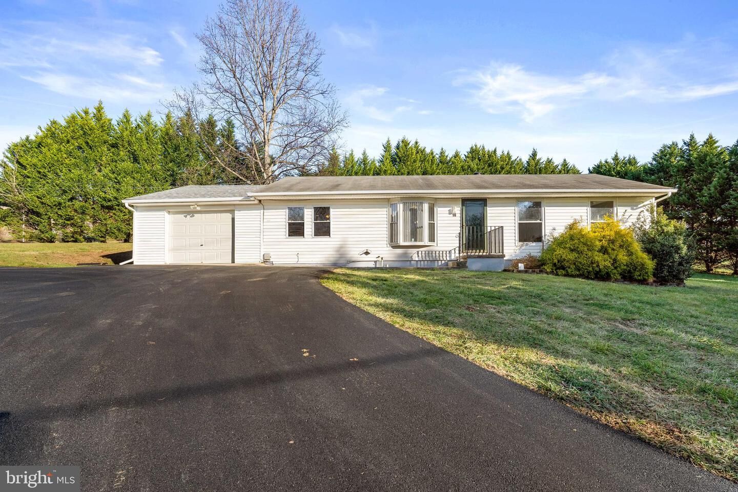 Property Photo: 10 N Hills Drive MD 21911